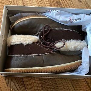 Minnetonka Tega Water Resistant Boots